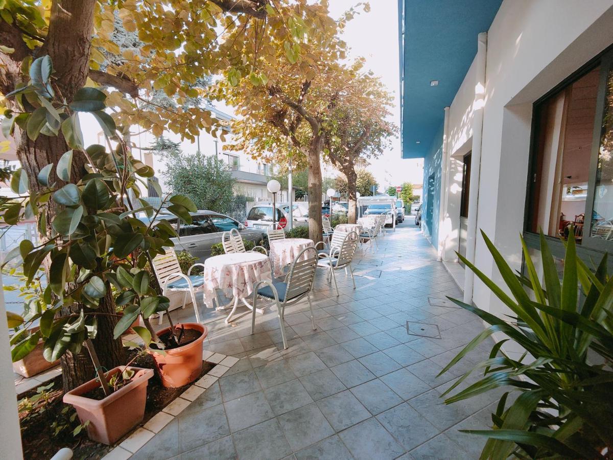 Hotel Marittimo Rimini Exterior foto