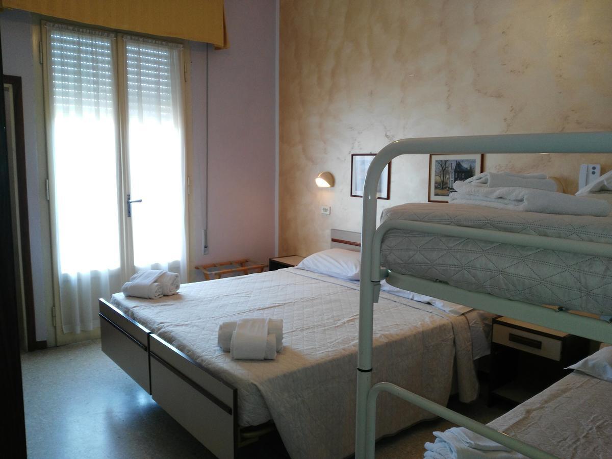 Hotel Marittimo Rimini Exterior foto